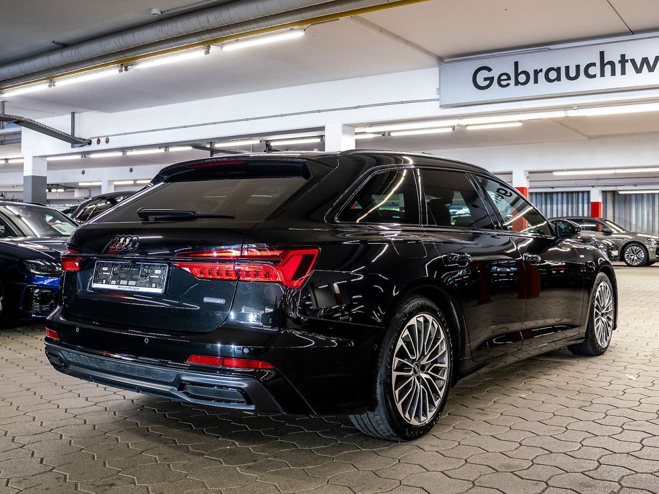 Audi A6 Avant 55 TFSI e quattro S line AHK Pano B&O foto 3