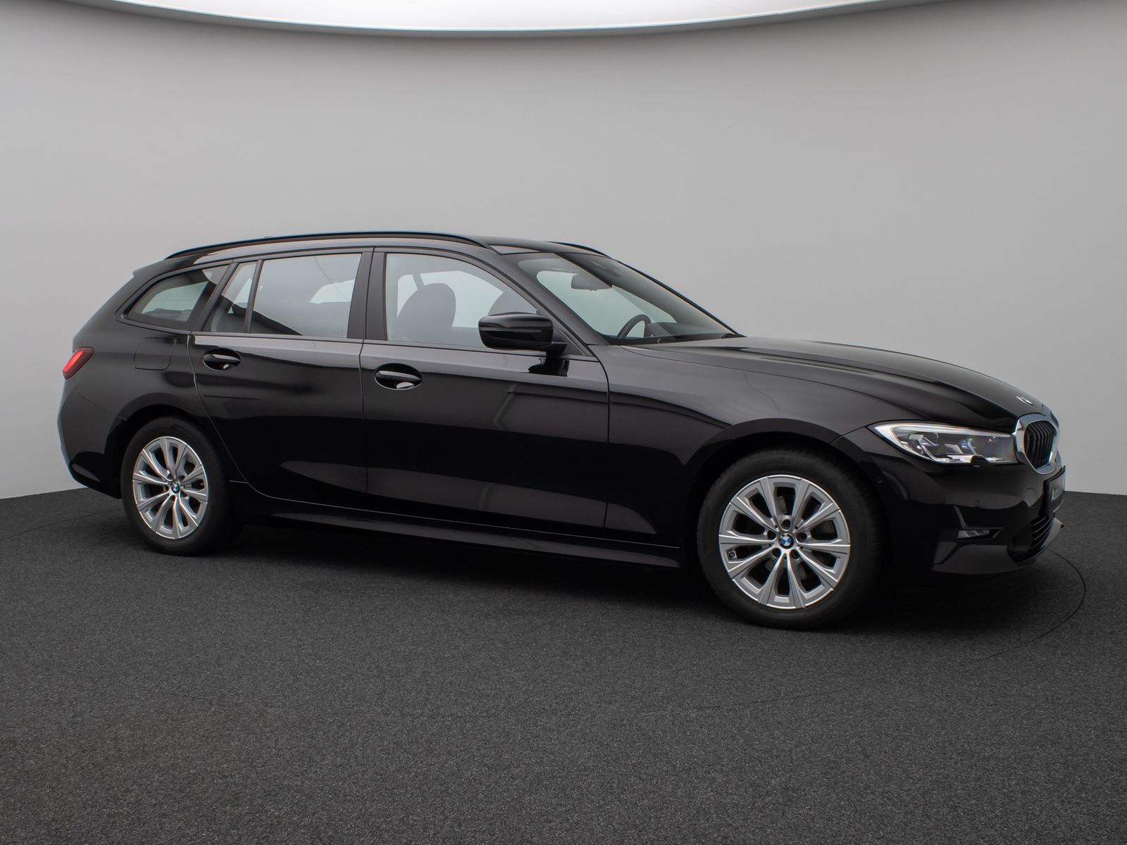 Fahrzeugabbildung BMW 320d xD Laser DAB PDC AHK Alarm Komfort Sport