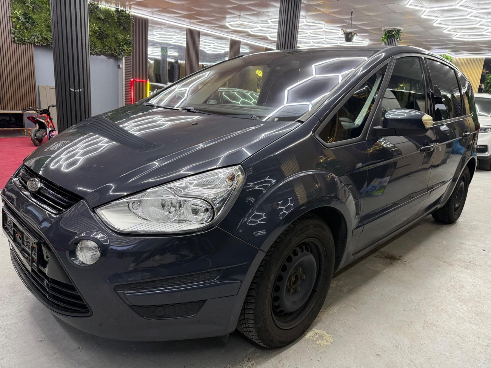 Ford S-Max 2,0 TDCi 100KW DPF Titanium TÜV