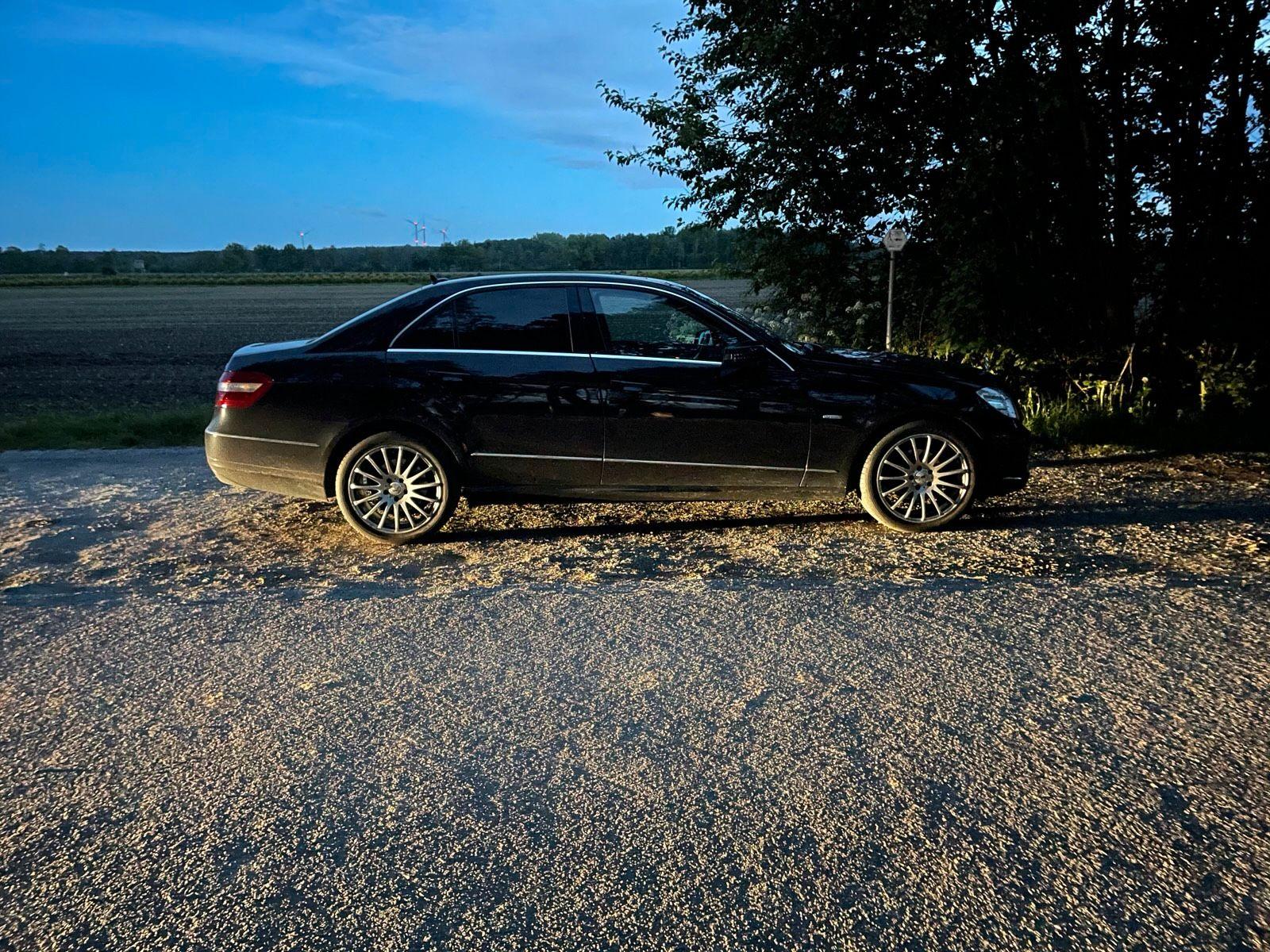 Mercedes-Benz E 220