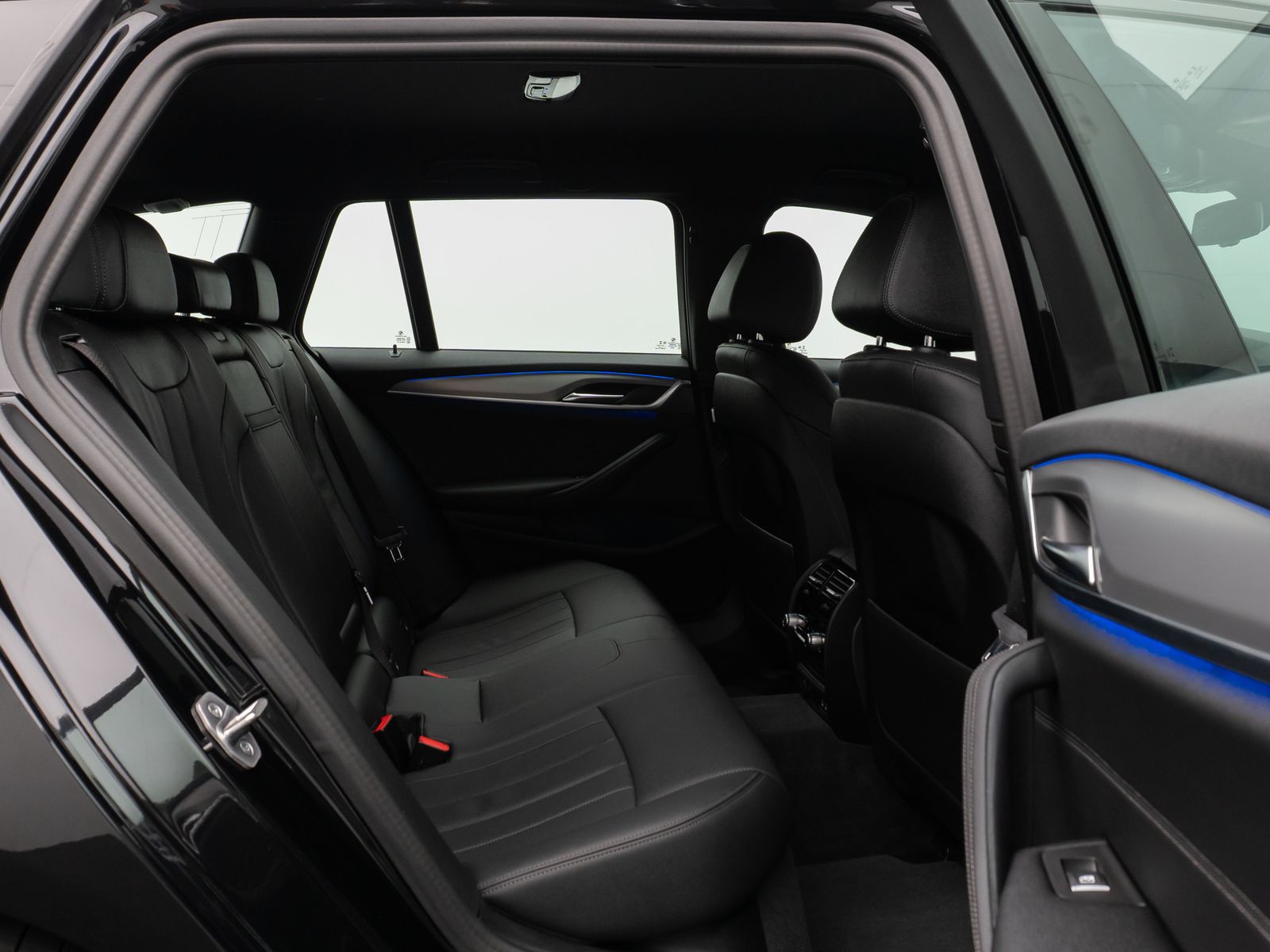 Fahrzeugabbildung BMW 530d  M Sport Kamera Laser HUD DAB HiFi Komfort