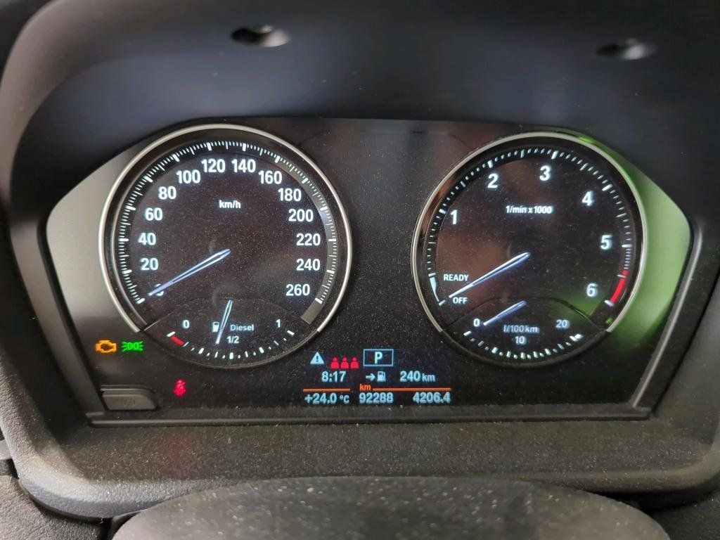 BMW X1 sDrive18d Advantage AHK Pano S-Dach AUT PDC foto 9