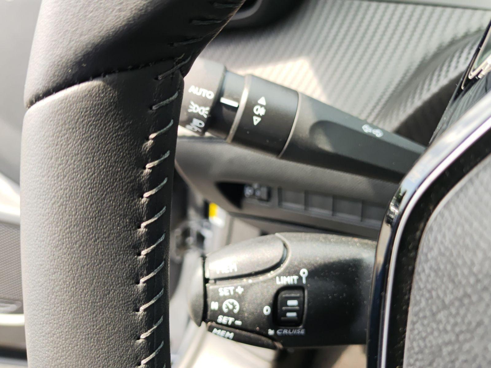 Peugeot 2008 Style Deutsches Auto Navi Kamera PDC v/h  S
