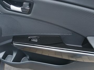 KGM Tivoli ESSENTIAL 1.5 Navi°AC°RFK°SHZ°ALU°DAB°Car