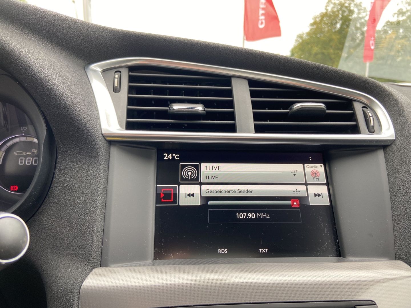 Fahrzeugabbildung Citroën C4 Select 1.6 BlueHDi 100 Navi Notbremsass.Temp