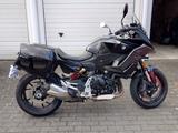 BMW F900XR A2 Mit Tieferlegung und Koffern