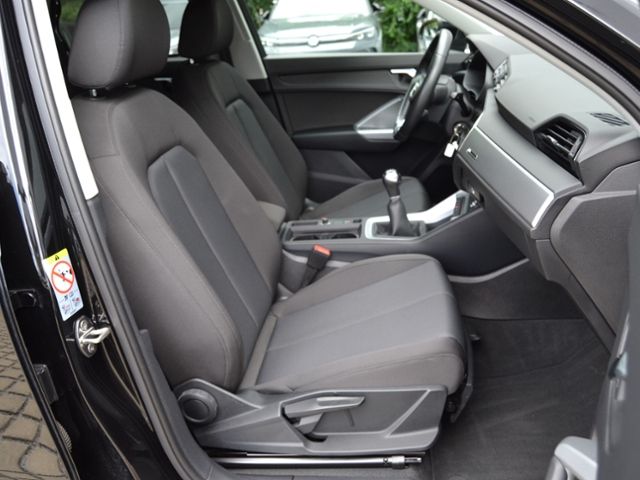 Q3 35 TFSI BLACK-OPTIK/19-ZOLL/LED/NAVI/AVC/GRA/