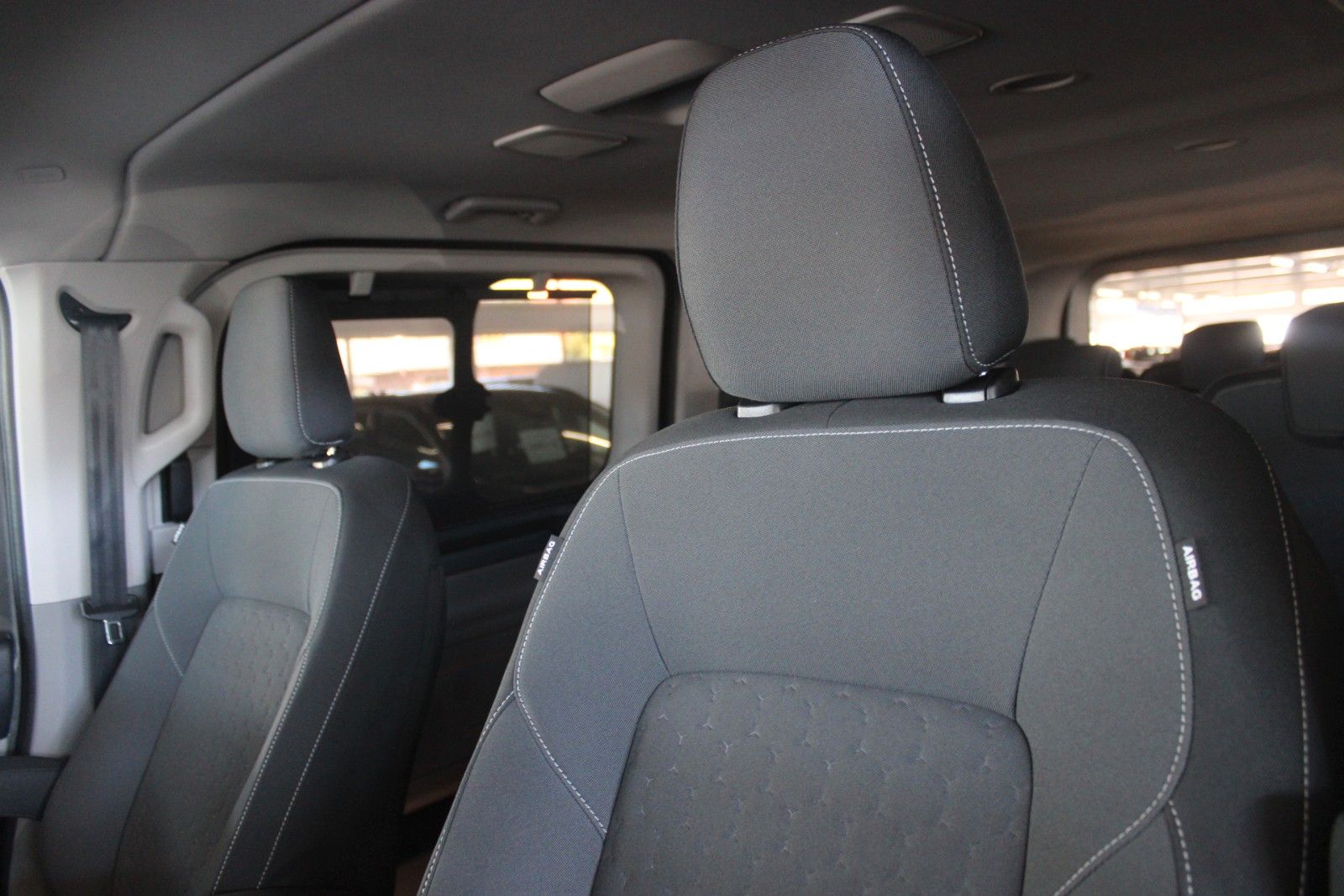Fahrzeugabbildung Ford Tourneo Custom L2 8-Sitzer Titanium AHK LED ACC