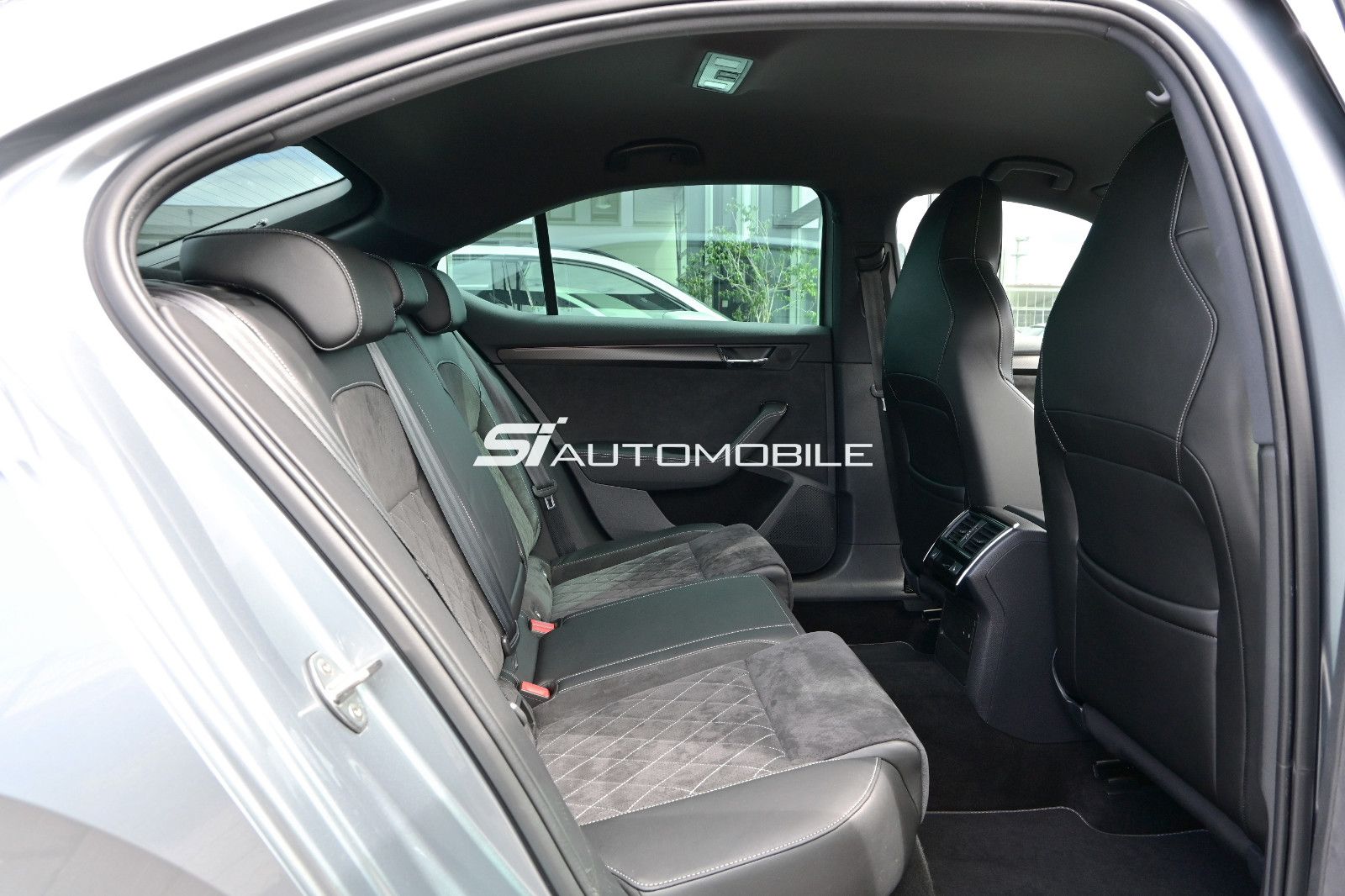 Fahrzeugabbildung SKODA Superb 2.0 TSI 4x4 SPORTLINE °ACC°AHK°STHZG°360°