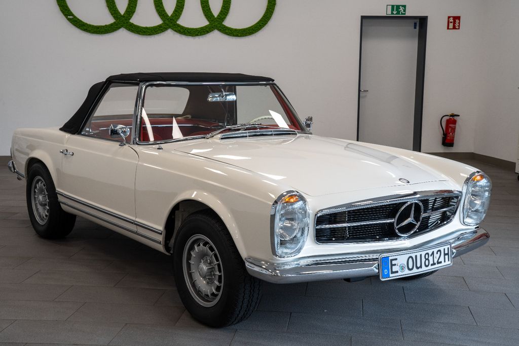 Mercedes-Benz SL 230