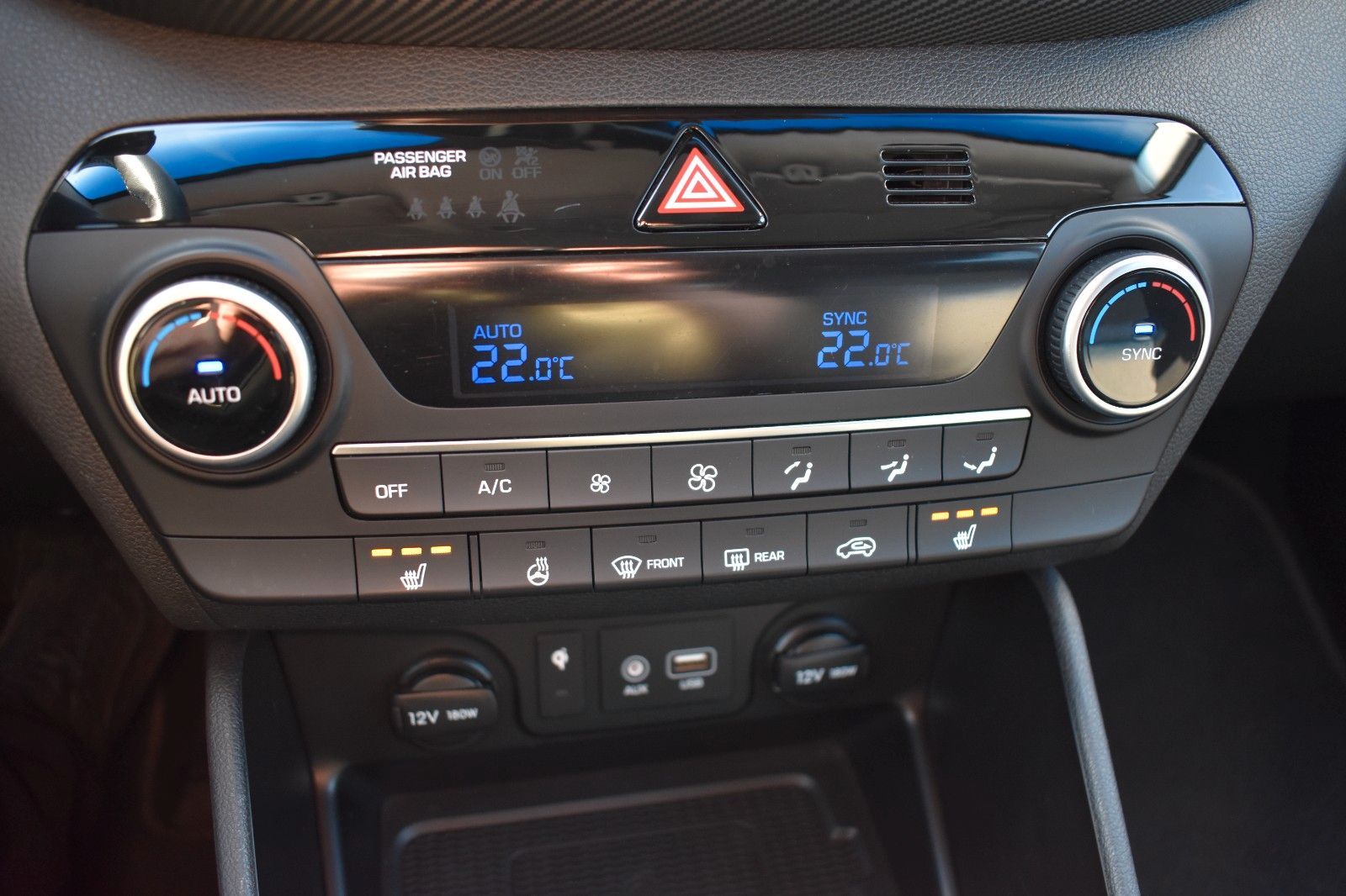 Fahrzeugabbildung Hyundai Tucson Trend 2WD Automatik Kamera AHK