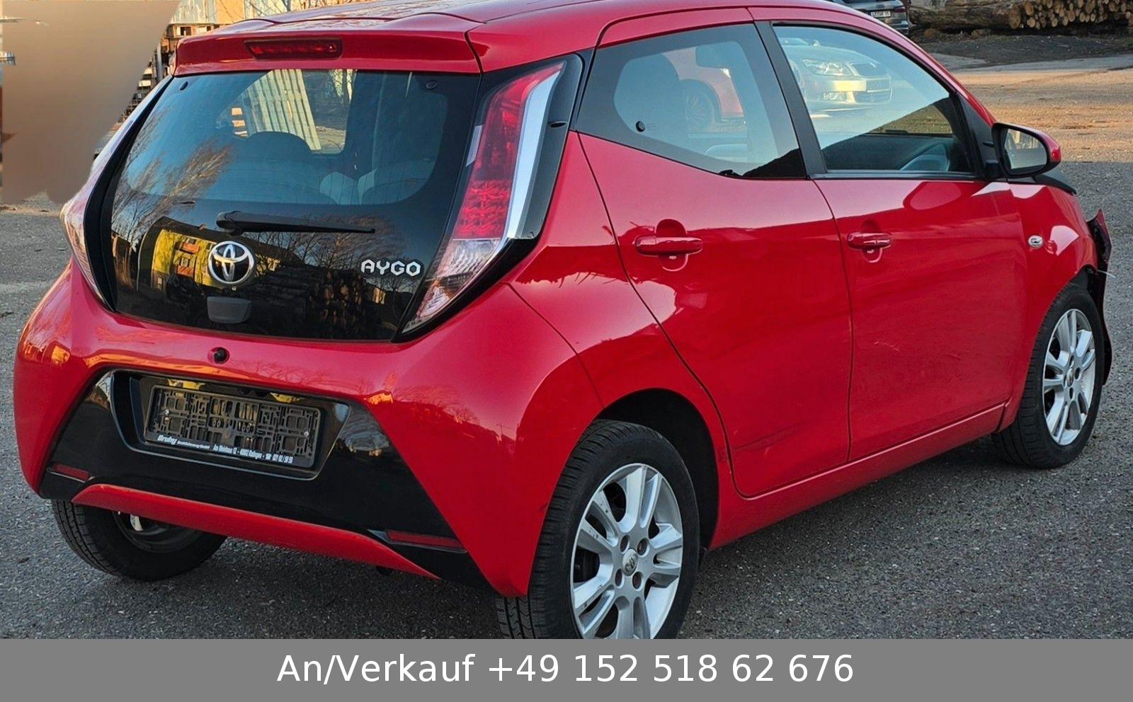 Toyota Aygo (X) 1,0-l-VVT-i x-play Team Deutschland