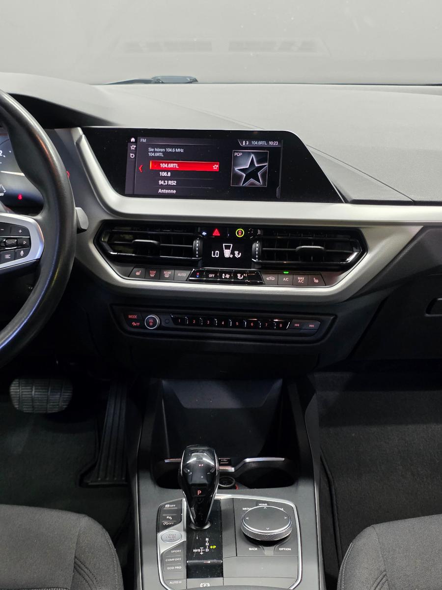 BMW 118 i Advantage, AUTOMATIK, M SPORT 18", M LENKER, миниатюра 20