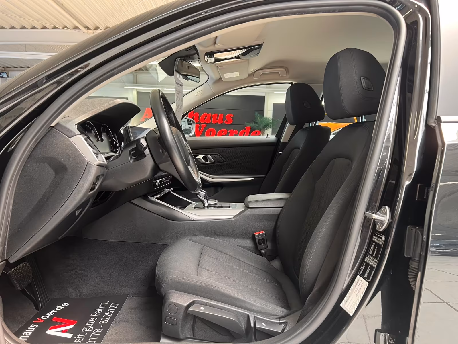 BMW 330 i Advantage Automatik /NAVI/SHZ/MULTI/TOP