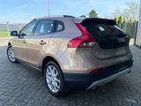 Volvo V40 D3 Cross Country/RCAM/LED/LEDER/NAVI/SHZ/ - Volvo V40 Cross Country: Limousine