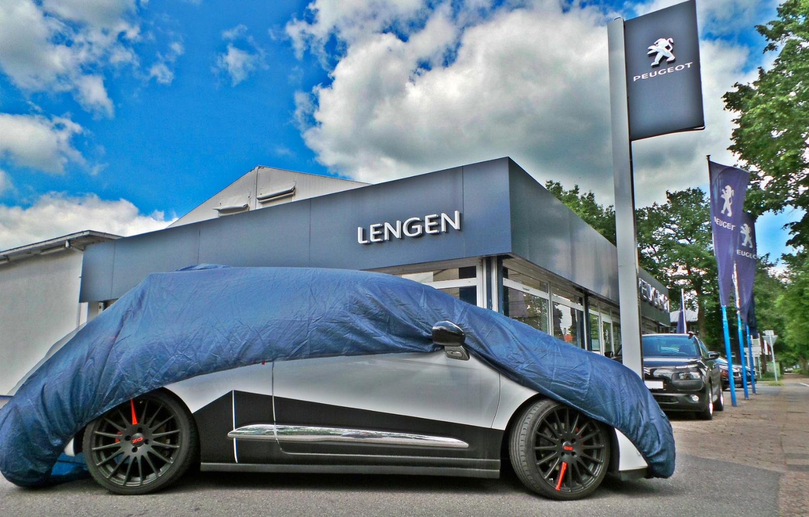 showroom-image-top