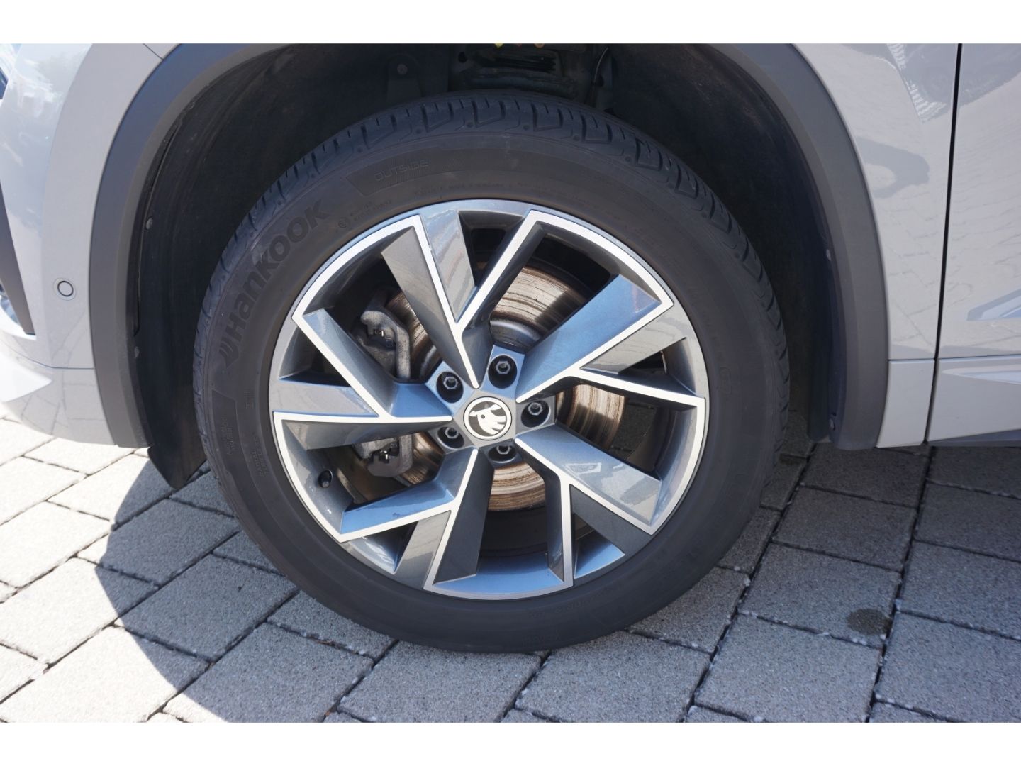 Skoda Kodiaq 2.0 TDI Sportline 4x4 DSG AHK Navi LED AC foto 10