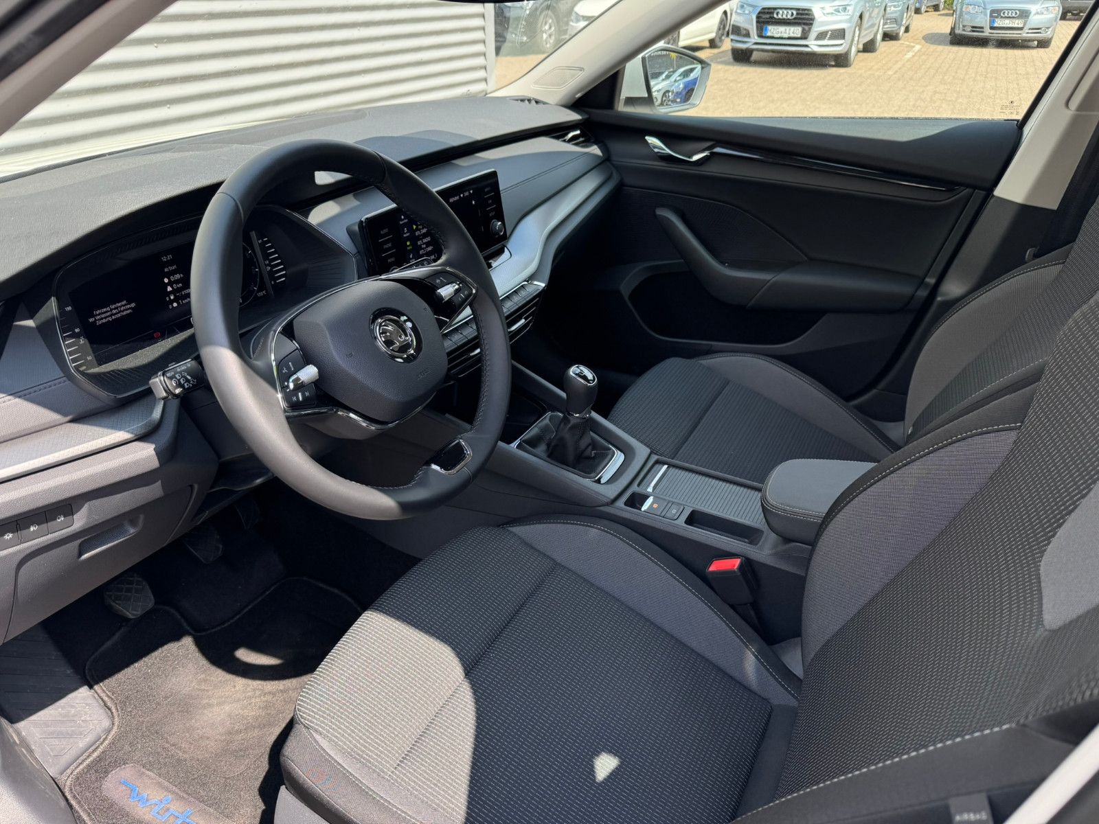 Fahrzeugabbildung SKODA Octavia Combi 1.5 TSI Climatronic Tempomat