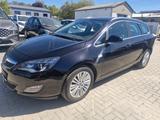 Opel Astra J Sports Tourer Innovation - Opel Astra aus 2011: Sports Tourer