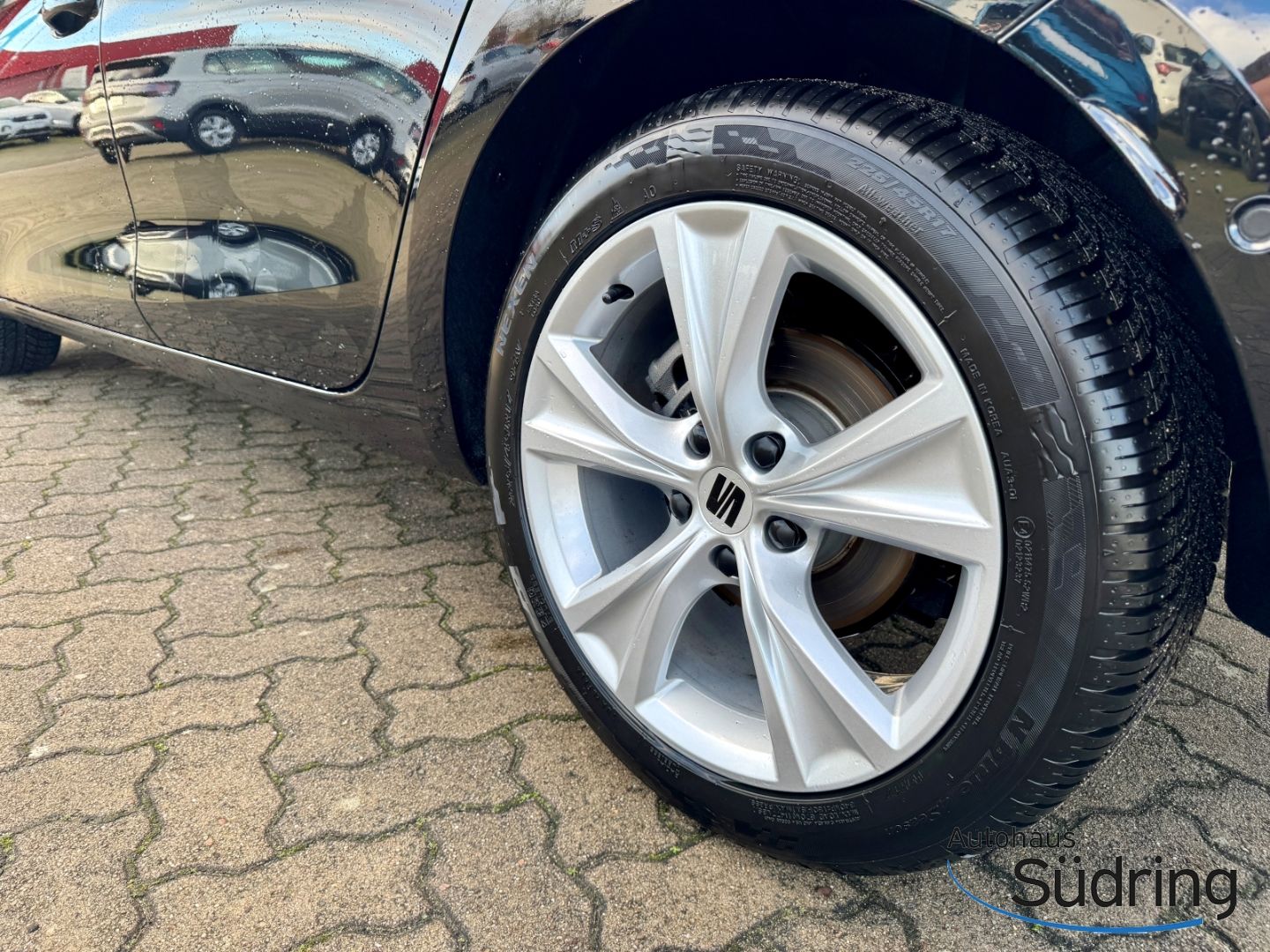 Leon 1,0 FR eTSI DSG Navi LED ACC Rückfahrk.