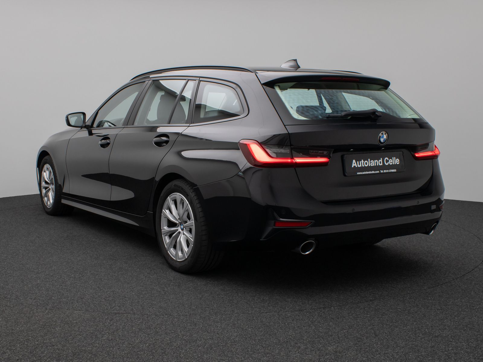 Fahrzeugabbildung BMW 320d Panorama Laser PDC HUD HiFi Komfort Alarm
