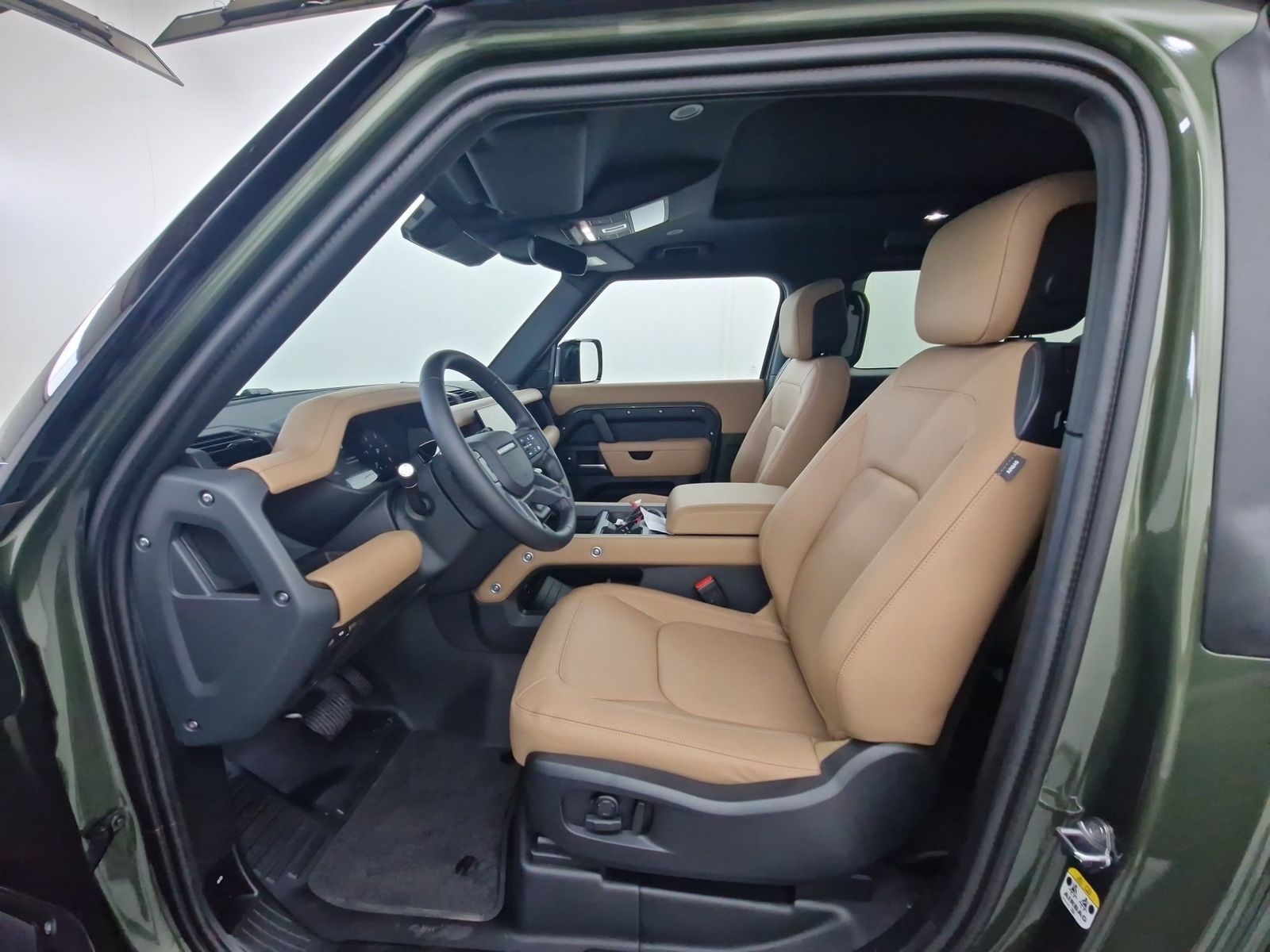 LAND ROVER Defender 90 D350 X-Dynamic SE AHK Matrix 22-Zoll – Bild 8