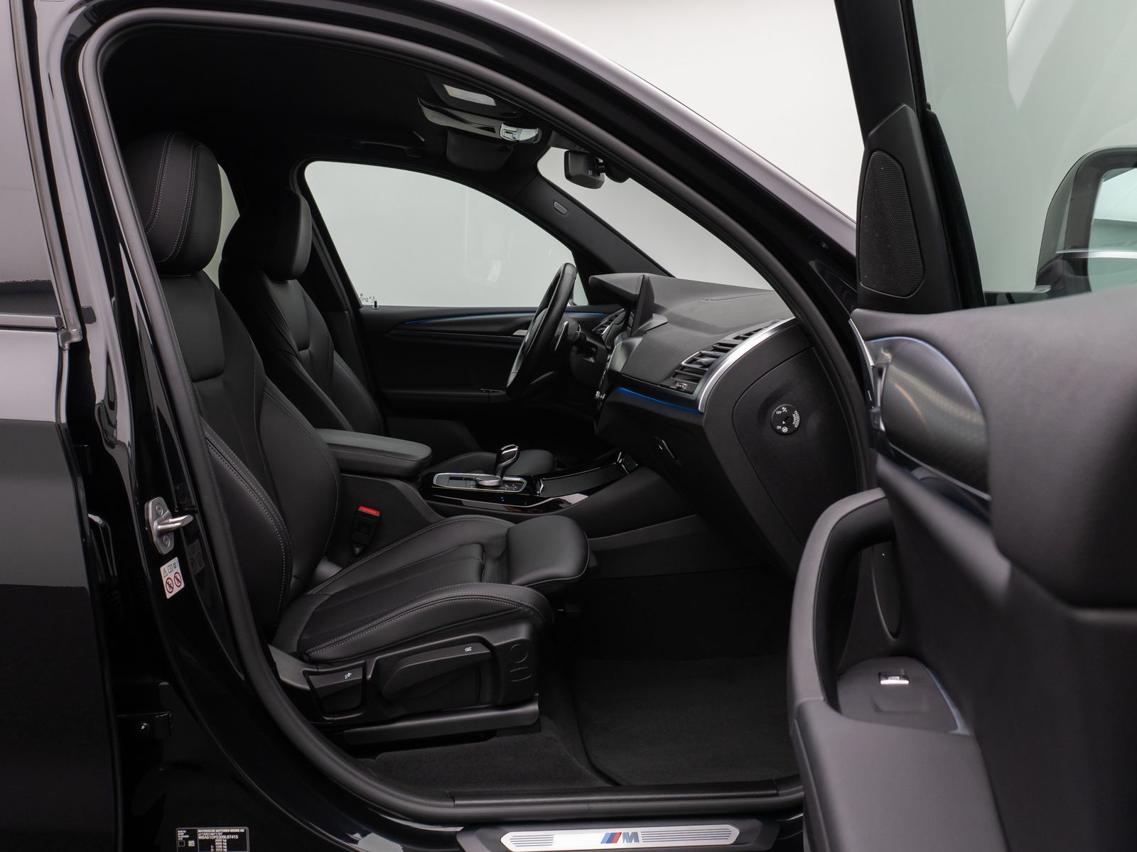 Fahrzeugabbildung BMW X3 xD30e M Sport 360°DAB HiFi Komfort AHK 20Zoll