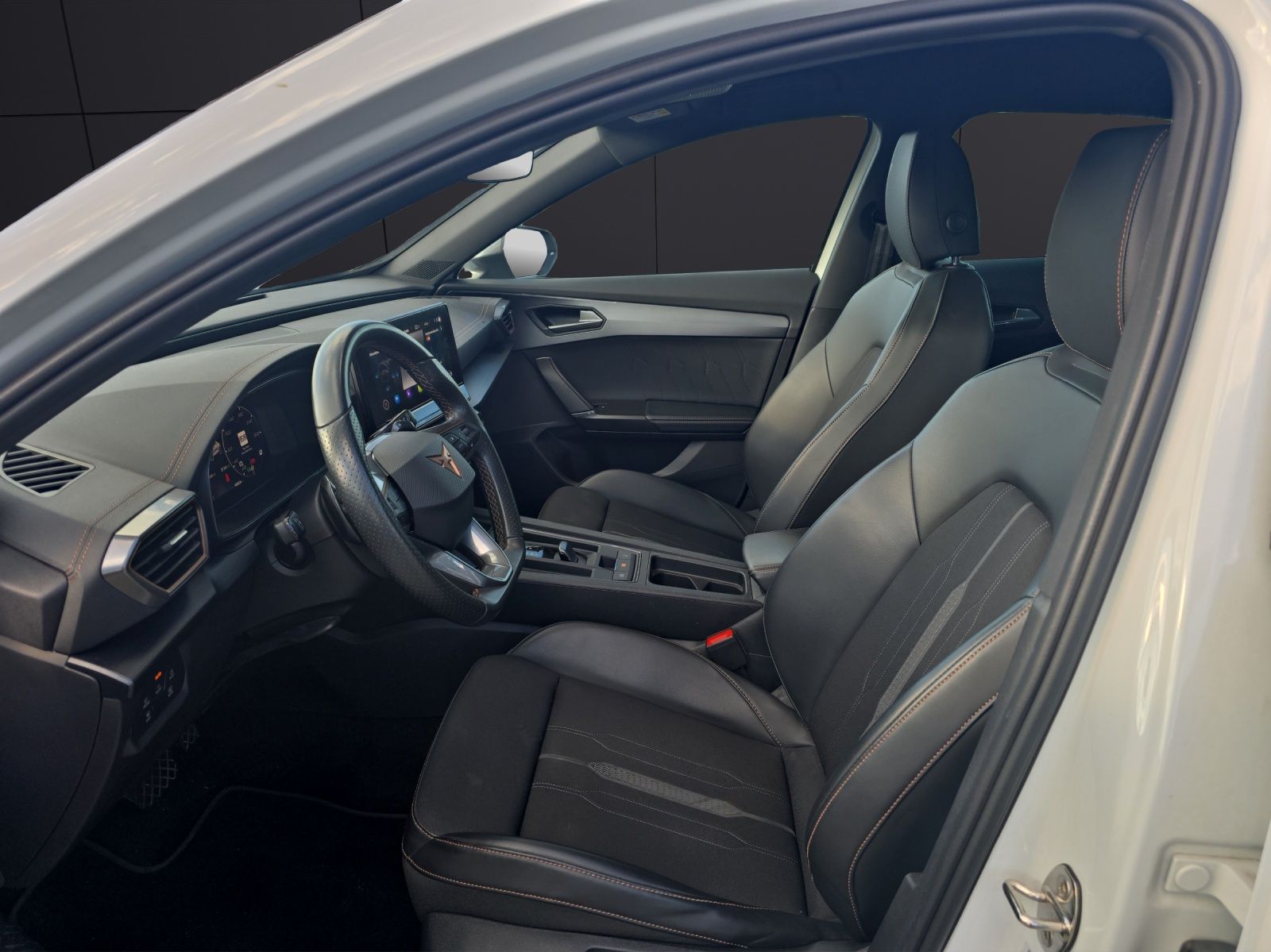 Fahrzeugabbildung CUPRA Formentor 1.5 TSI DSG ACC KAMERA LED