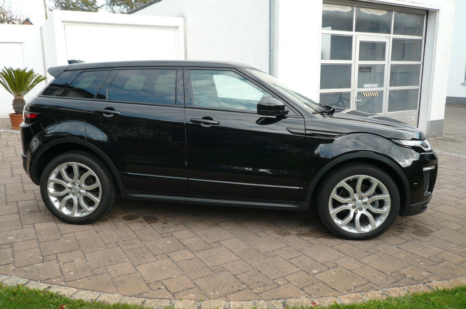 Land Rover Evoque SE Dynamic - Allrad Automatik Panorama foto 4
