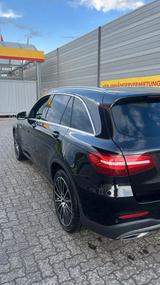 Mercedes-Benz GLC 220 d 4MATIC AMG Line Autom. AMG Line - Mercedes-Benz GLC 220: Von Privat