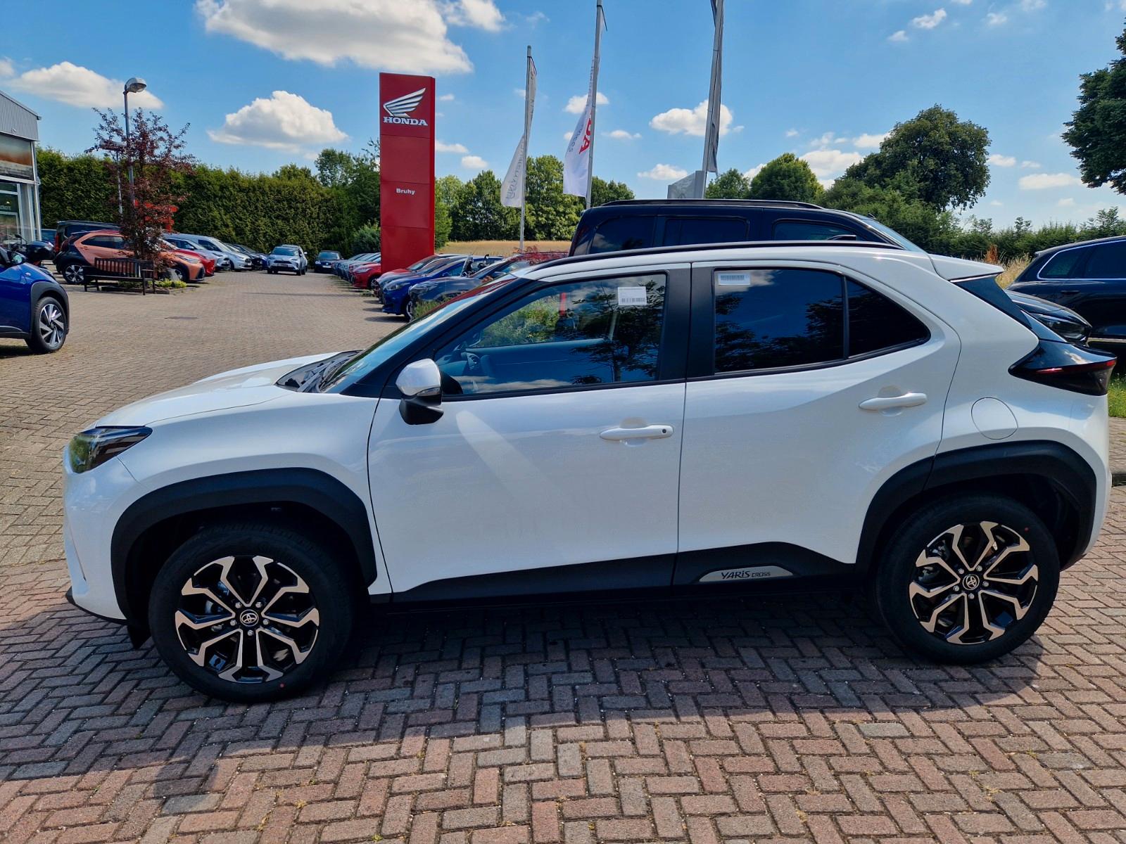 Toyota Yaris Cross 1,5-l-VVT-iE Teamplayer Safety P. V