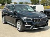 BMW X1 sDrive 20 i xLine Panorama/Bluetooth - mit Benzin-Antrieb: Geländewagen, mit Klimaautomatik, Bluetooth