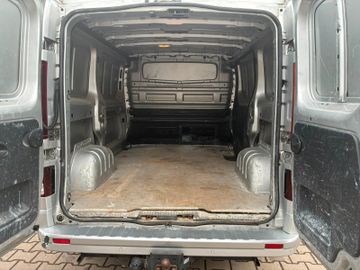 Opel Vivaro - 10