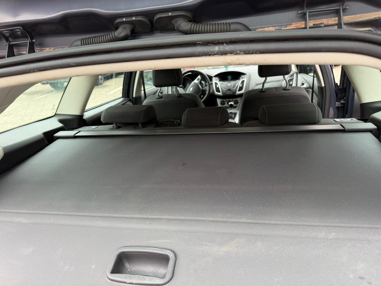 Ford Focus 2012 — photo 12