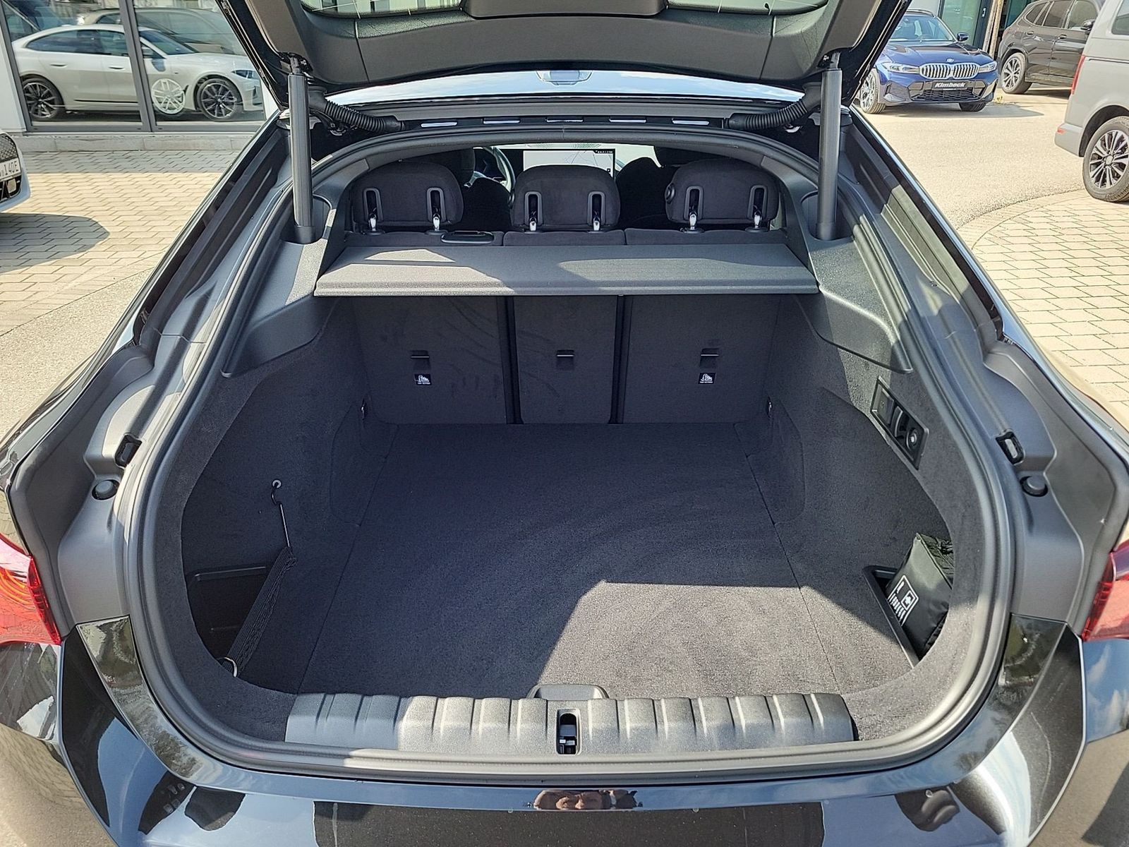 BMW i4 - Bild 11