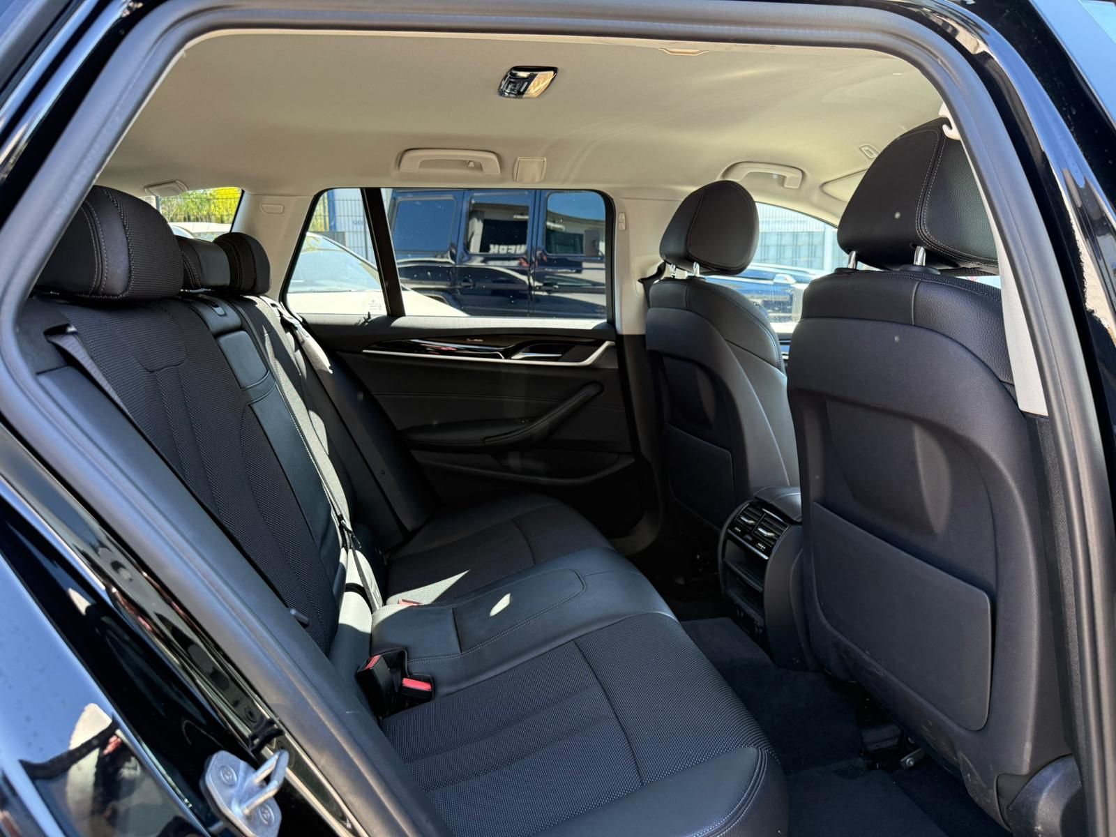 BMW 530 530 i Touring Sport Line**LED Scheinwerfer*AHK*, Ansicht 18