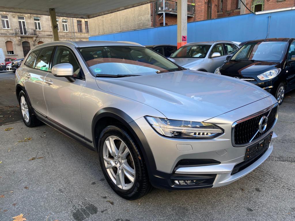 Volvo V90 Cross Country
