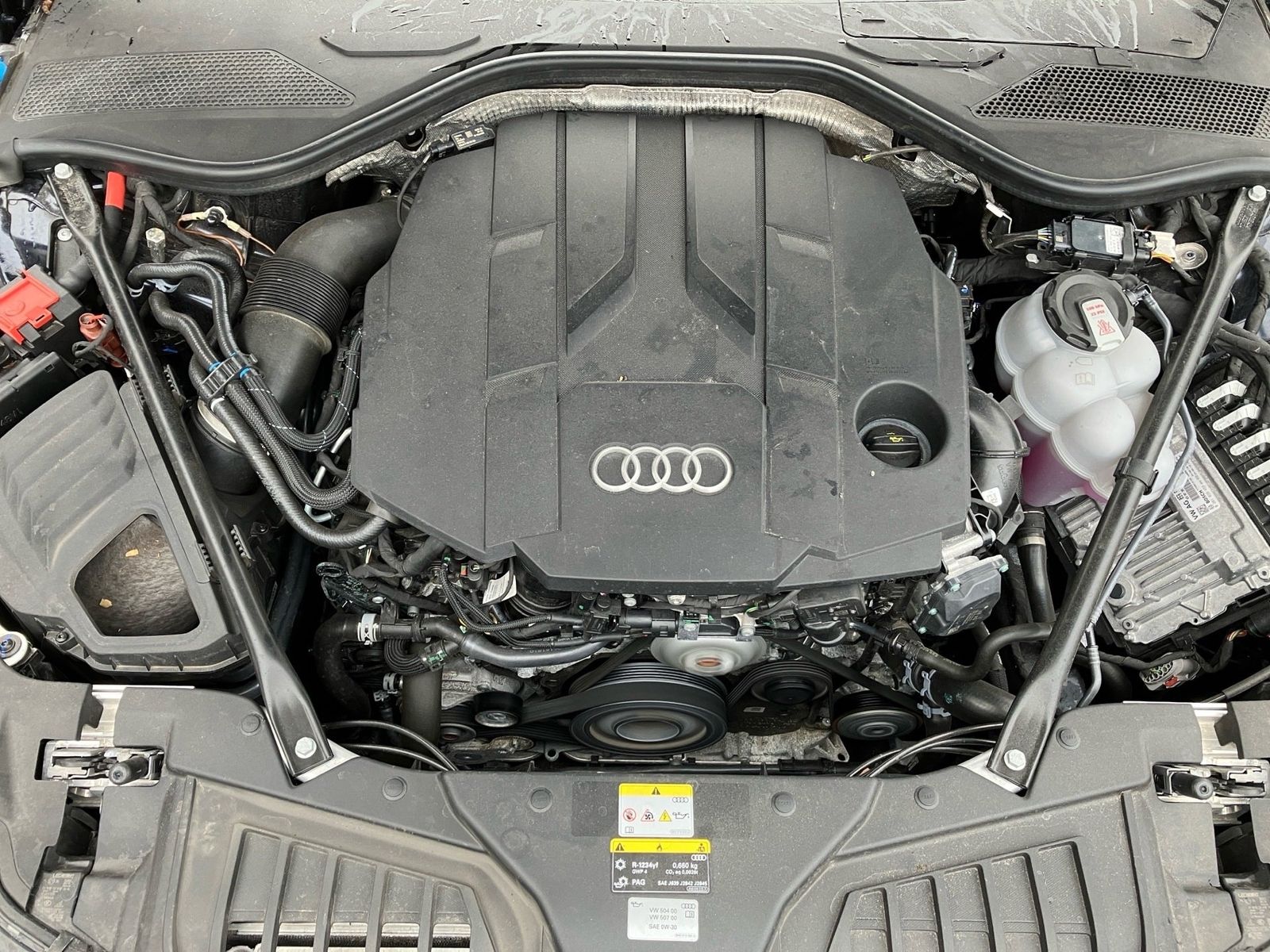 Audi A8 - Bild 16