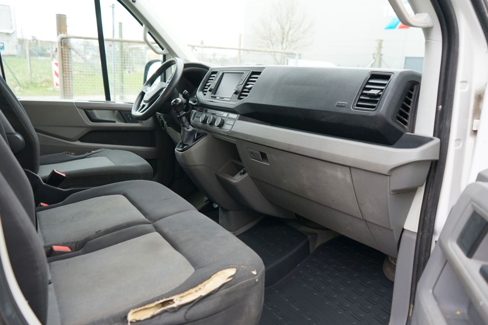 Fahrzeugabbildung Volkswagen Crafter Pritsche 2.0 TDI 35 DOKA mittellang FWD