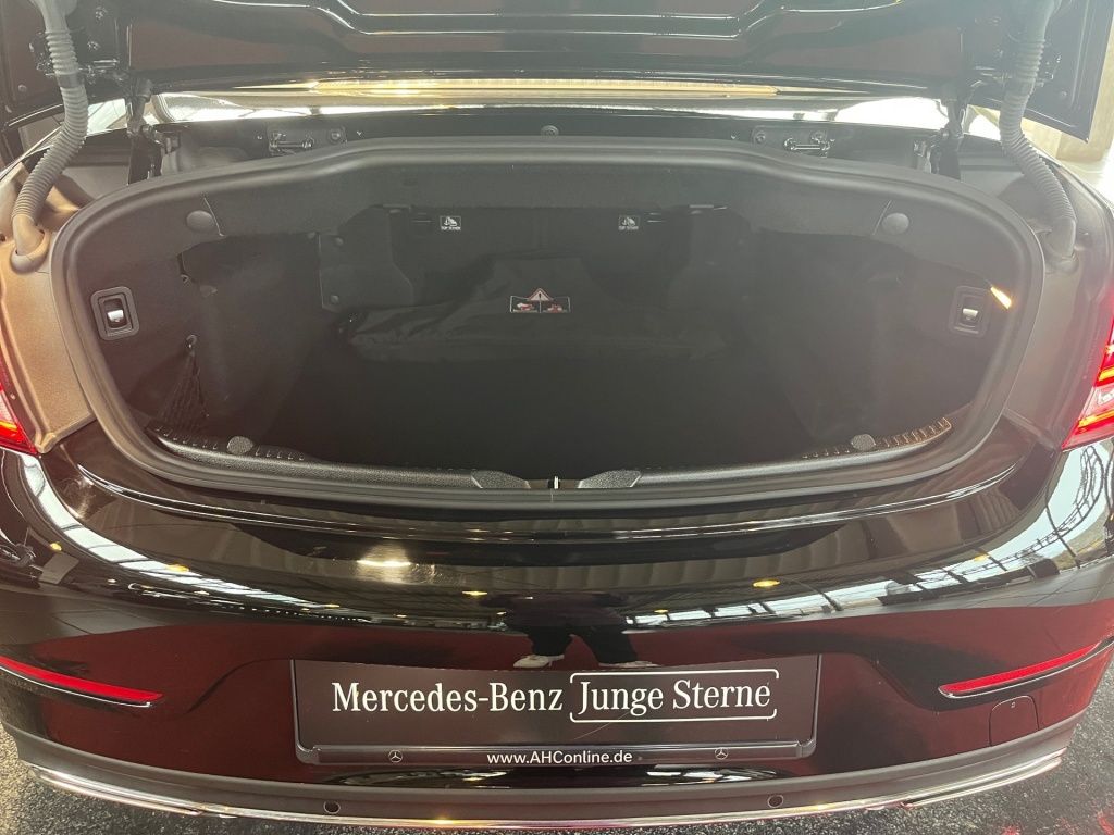 Fahrzeugabbildung Mercedes-Benz C 180 Cabrio Totwi. Navi LED KAM. SHZ Airscarf