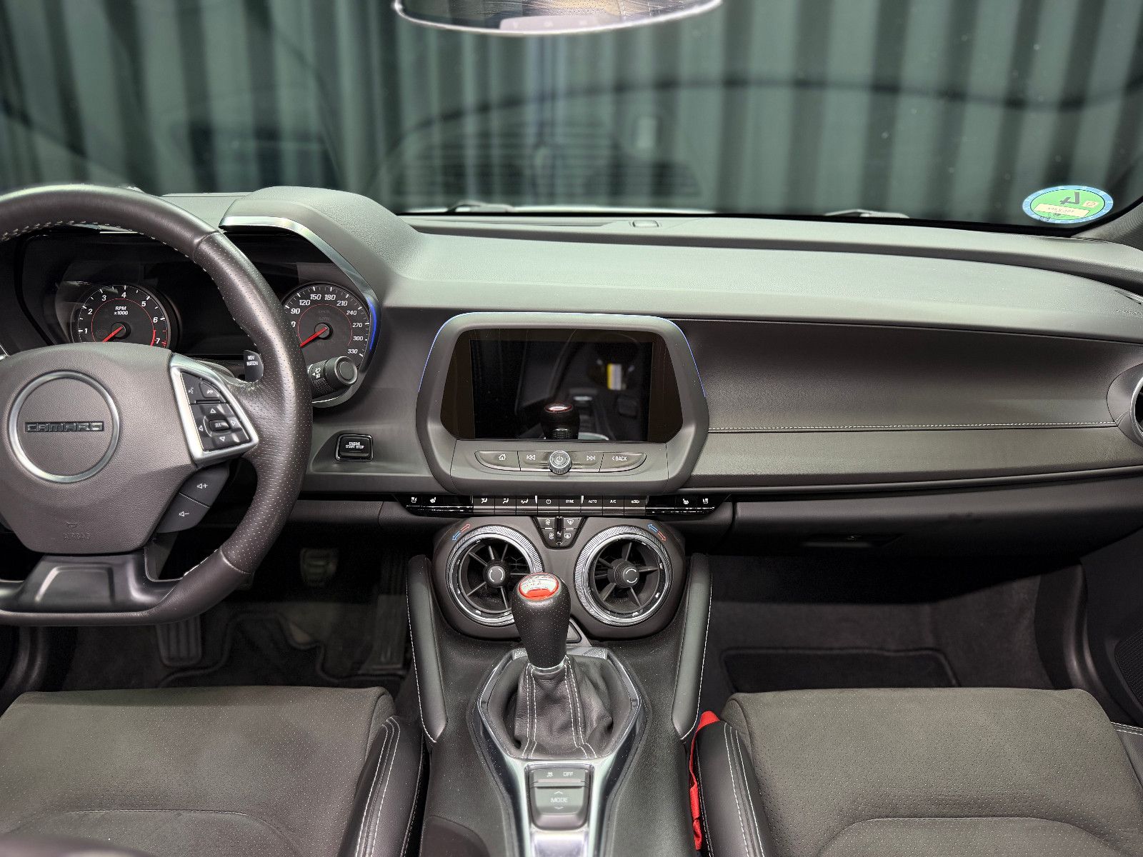 Fahrzeugabbildung Chevrolet Camaro Coupé V8|SCHALTER|RECARO|DEUTSCHES FZG|