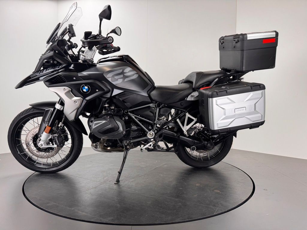 Fahrzeugabbildung BMW R1250 GS TRIPLE BLACK *4 PAKETE *VARIOKOFFER