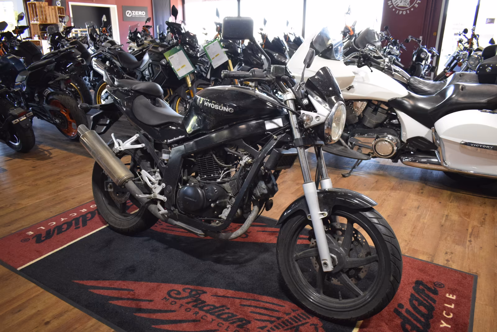 Hyosung Comet 125ccm Großes BIKE