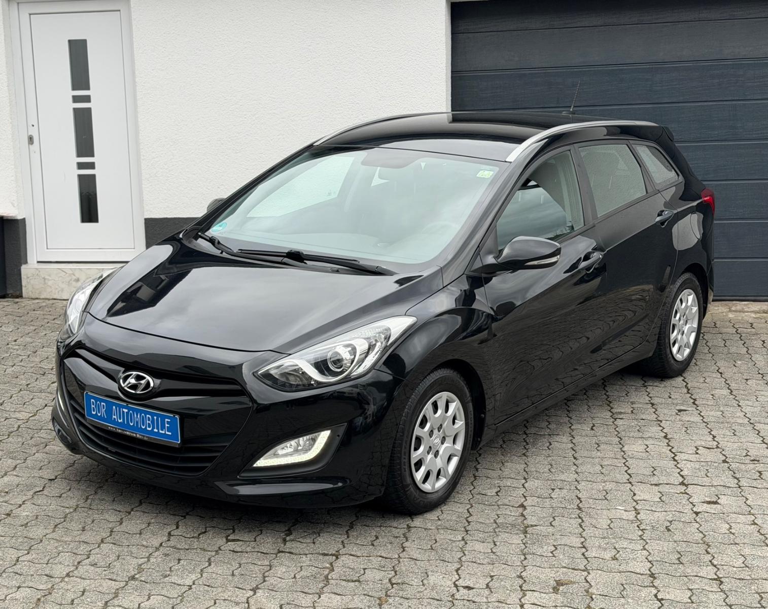 Hyundai i30 cw Classic/1Hand/Navigation/PDC/Kamera/Klima