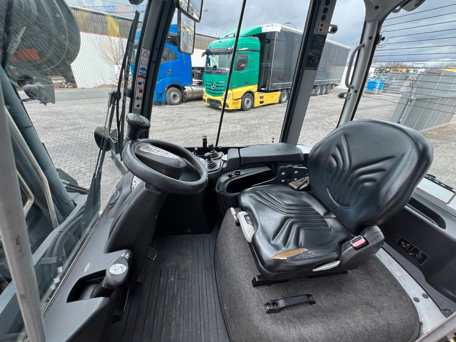 Fahrzeugabbildung Still RX70-80 / Duplex: 4.70m! / Zinkenversteller / SS