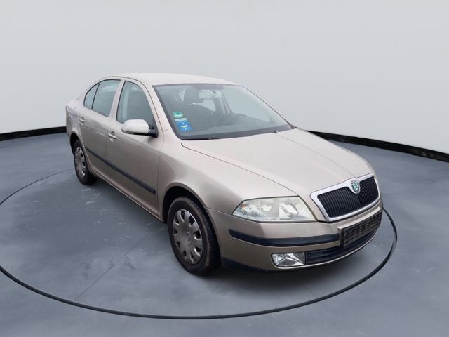 Skoda Octavia 1.6i Ambiente | Anhängerk. | TÜV NEU