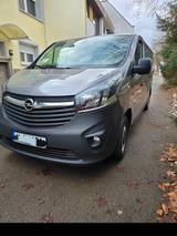 Opel Vivaro mit  MwSt. Ausweisbar - mit Diesel-Antrieb: Kleinbus, Mwst Ausweisbar