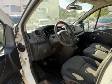 Renault Trafic - 12