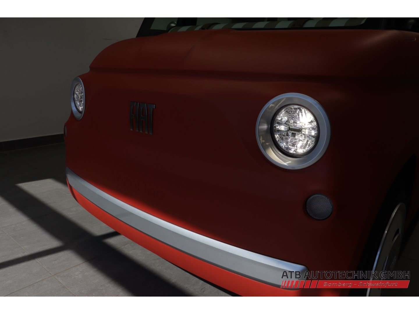 Fahrzeugabbildung Fiat Topolino MY26 7kWh 8,2PS /Fahrbar ab 15 Jahre!