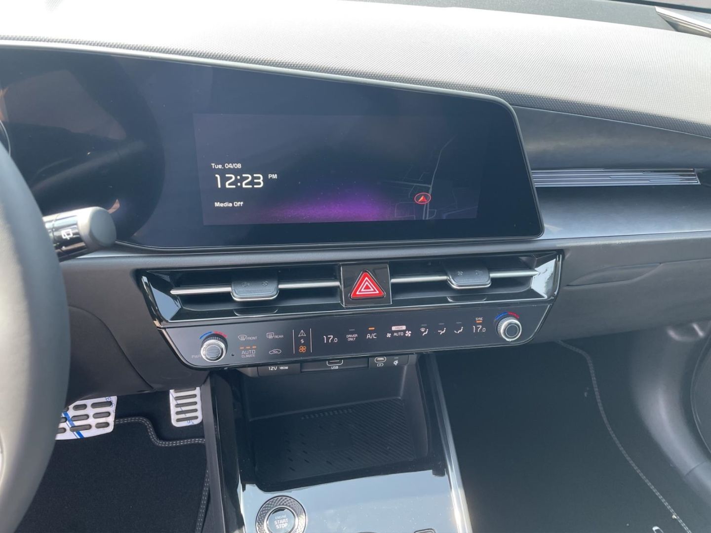Fahrzeugabbildung Kia Niro Hybrid Spirit Sitzkühlung SpurhalteASS DAB